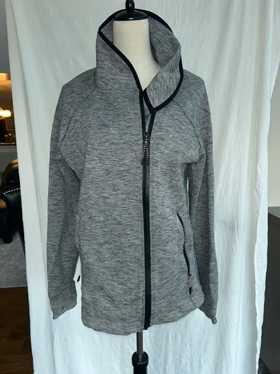 Champion: Heather Gray and Black Pullover Hoodie: Size Large - Picture 3 of 9